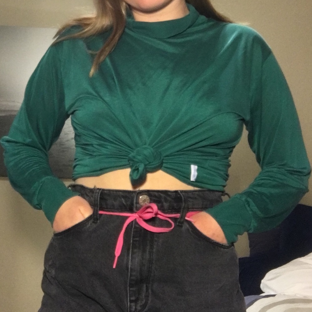 Green lightweight turtleneck